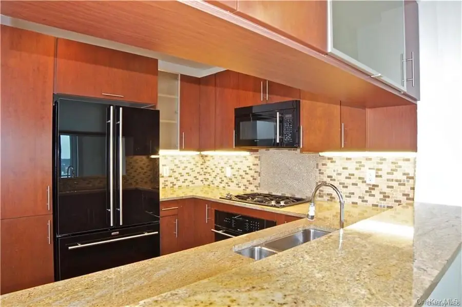 175 Huguenot Street #2207, New Rochelle, NY 10801 - #3