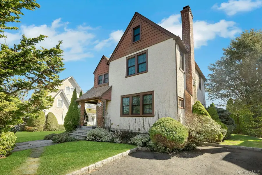 156 Park Drive, Eastchester, NY 10709 - #2