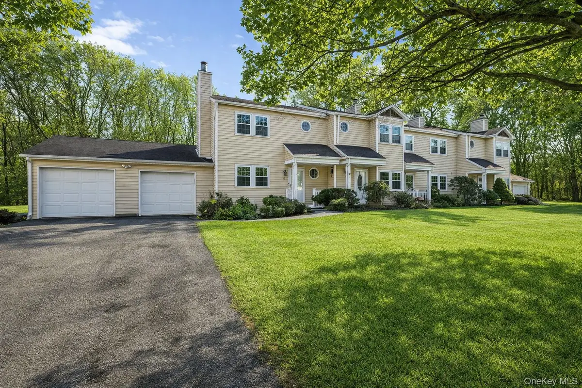 8 Huntington Commons #8, Yaphank, NY 11980 - #1