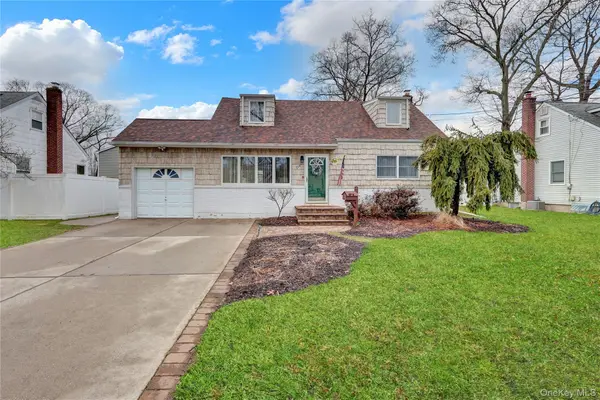 214 Whittier Avenue, North Babylon, NY 11703