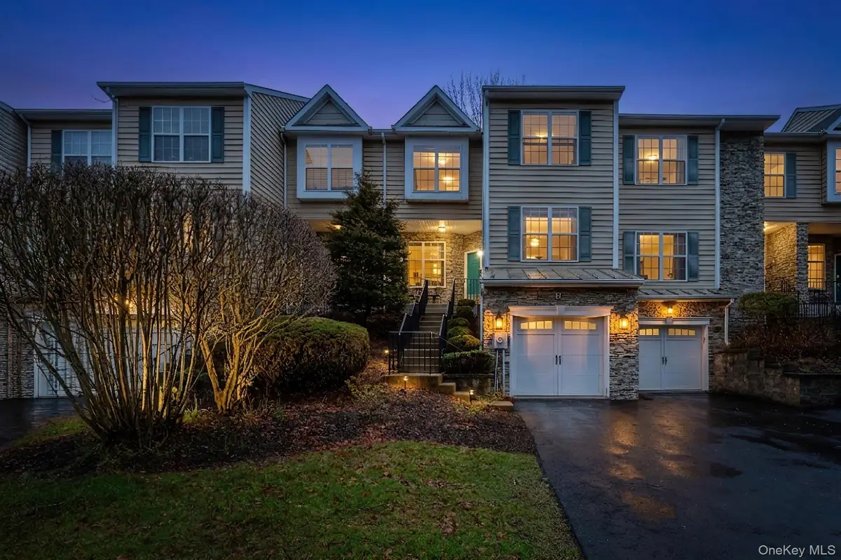 811 Huntington Drive, Fishkill, NY 12524 - #1