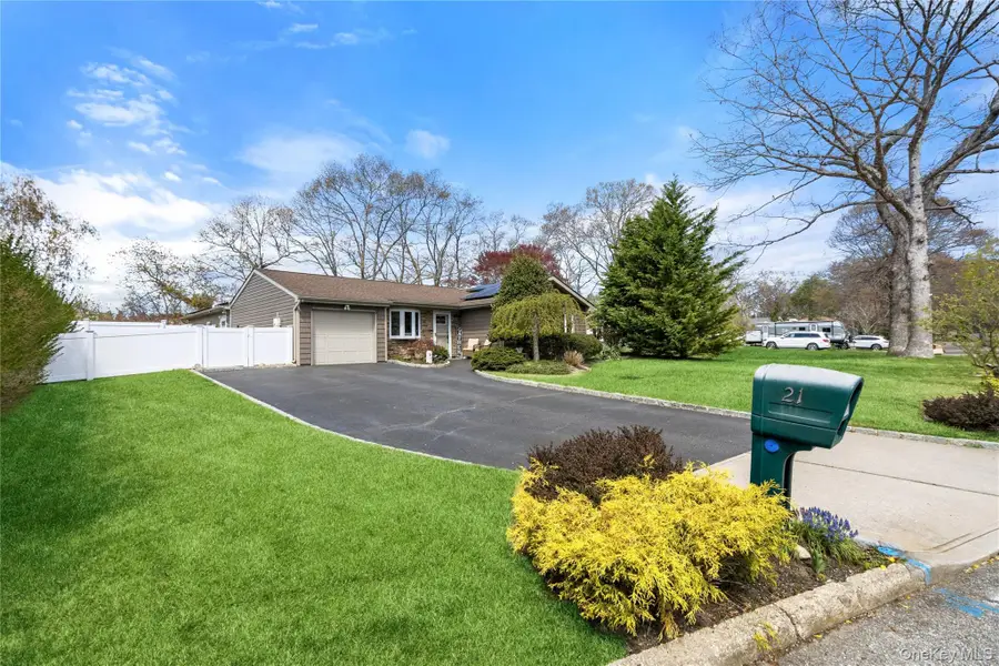 21 Elkin Drive, Middle Island, NY 11953 - #2