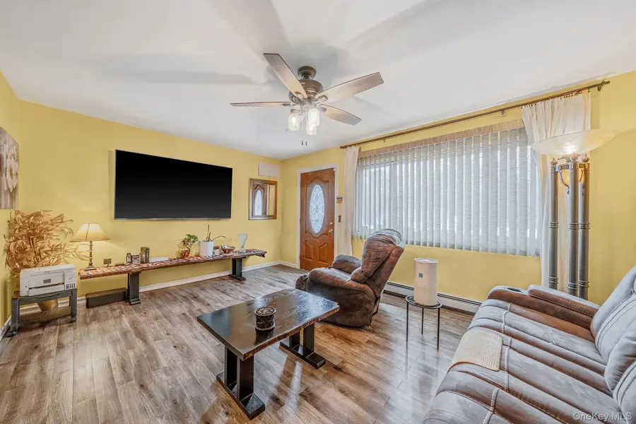 15 Carr Lane, Medford, NY 11763 - #2