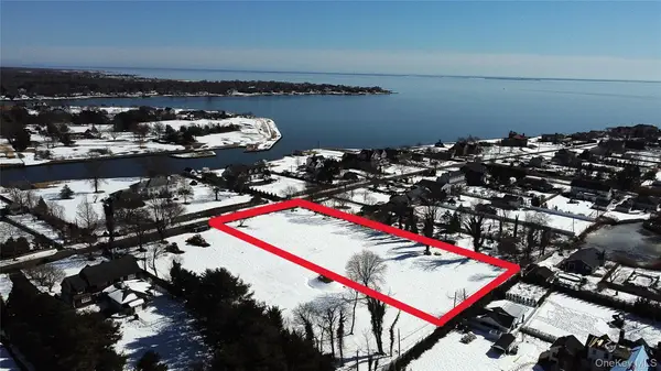 100 Awixa Avenue, Bay Shore, NY 11706