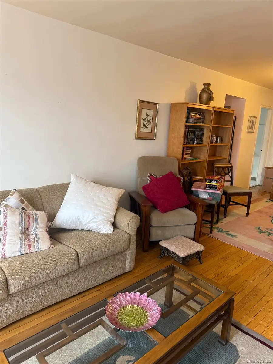 87-10 204 #B-61, Hollis, NY 11427 - #2