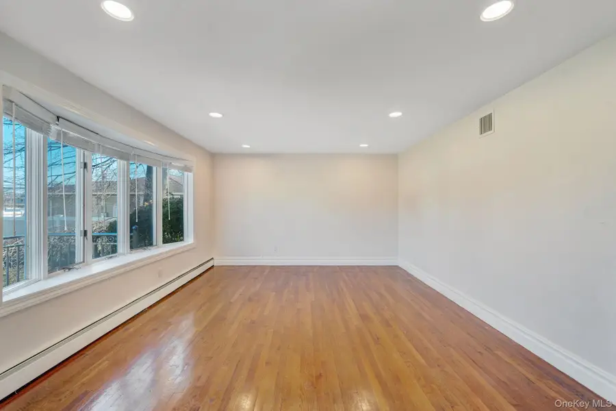 76 Balcom Road, Farmingdale, NY 11735 - #3