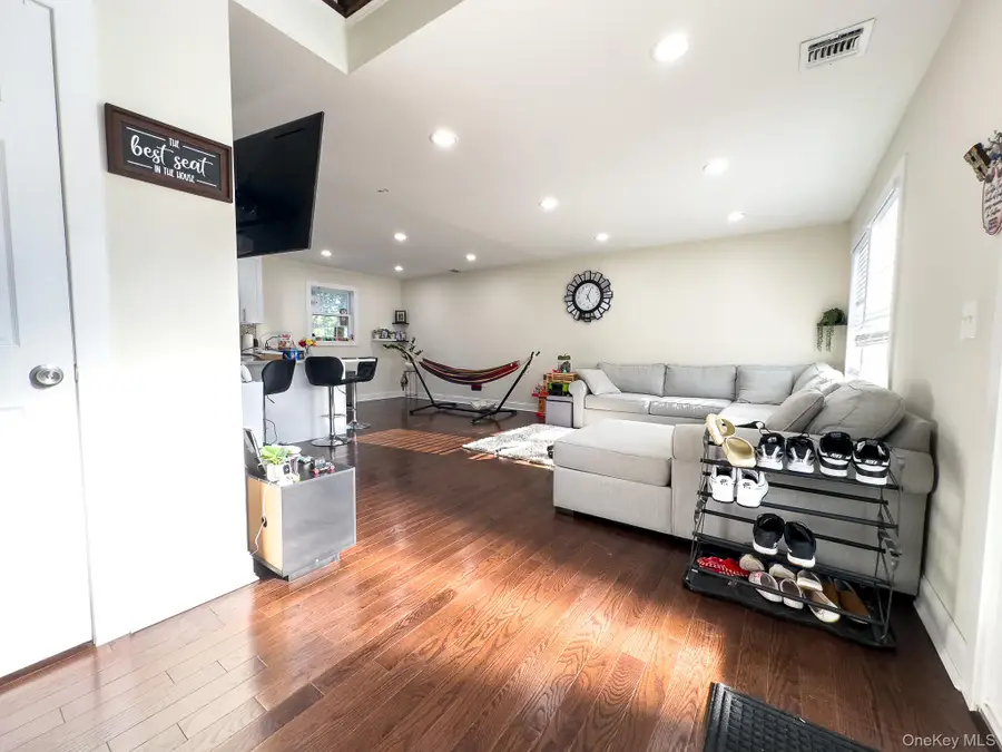 71 Penn Street, Lake Grove, NY 11755 - #2