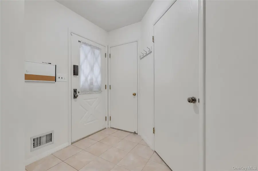 158 Carriage Court #B, Yorktown Heights, NY 10598 - #3