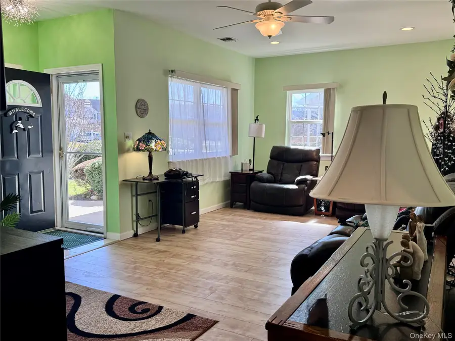 4001 Saint Andrews Avenue #4001, Riverhead, NY 11901 - #3