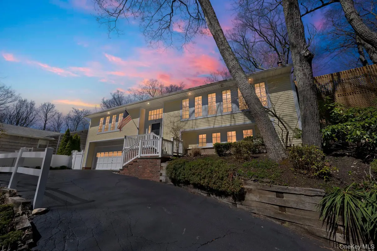 3 Glen Way, Cold Spring Harbor, NY 11724 - #1