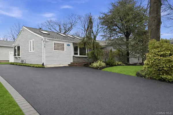 1261 Meadowbrook Road, Merrick, NY 11566