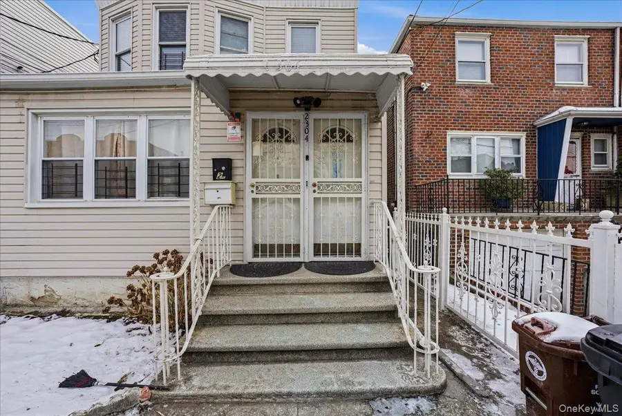 2304 Glebe Avenue, Bronx, NY 10462 - #3