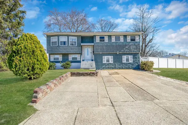 27 Trader Lane, Brentwood, NY 11717