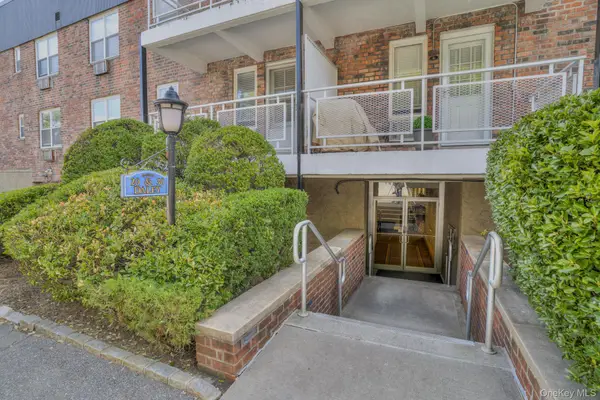 20 Daley Place #113, Lynbrook, NY 11563