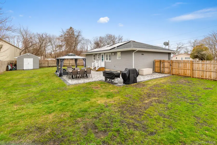 425 Macdonald Avenue, Bellport, NY 11713 - #3