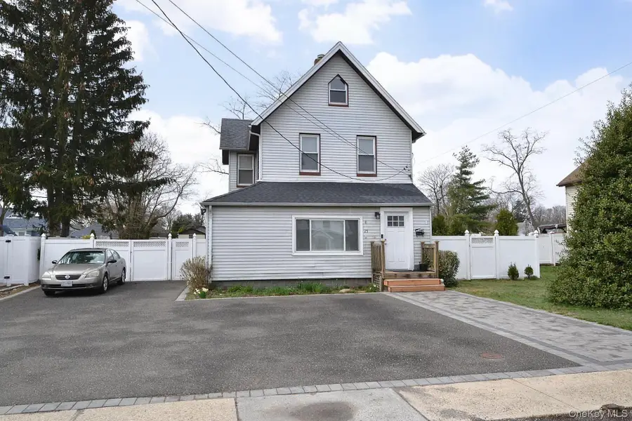 25 Hazel Street, Central Islip, NY 11722 - #2