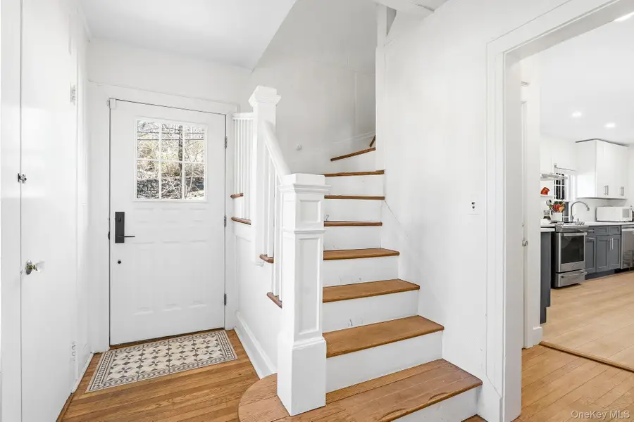 6 Circle Drive, Hastings On Hudson, NY 10706 - #2