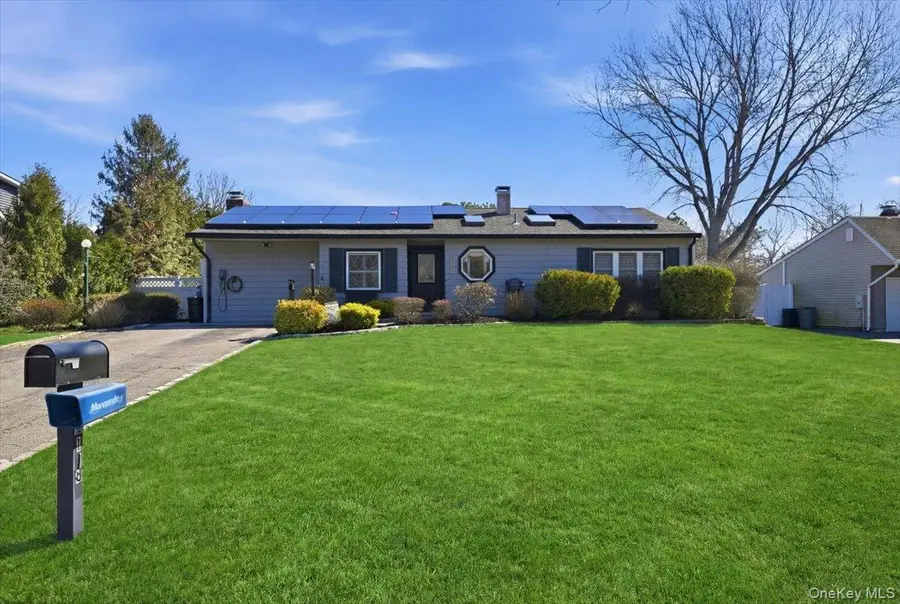 1085 Sipp Avenue, Medford, NY 11763 - #2