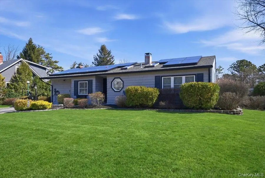 1085 Sipp Avenue, Medford, NY 11763 - #3