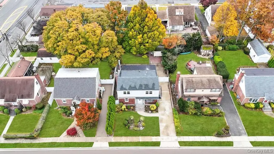 5 Edward Avenue, Hicksville, NY 11801 - #2