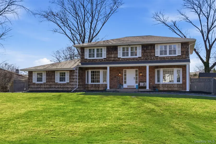 9 Bonaire Drive, Dix Hills, NY 11746 - #2