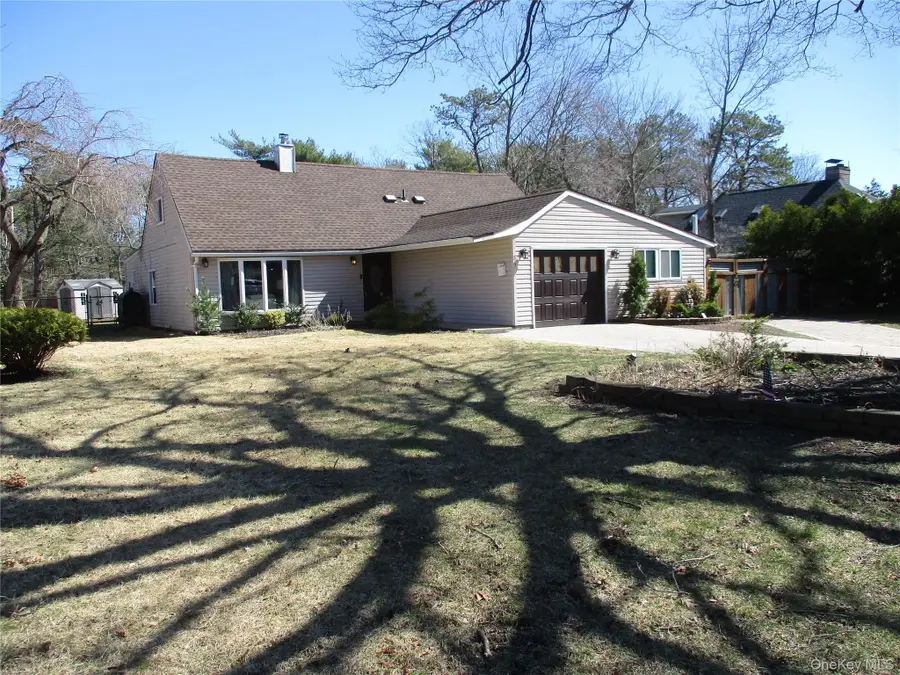 39 Split Cedar Drive, Islandia, NY 11749 - #2