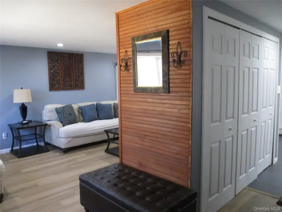 39 Split Cedar Drive, Islandia, NY 11749 - #3