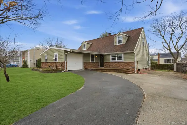 15 Newport Avenue, Selden, NY 11784