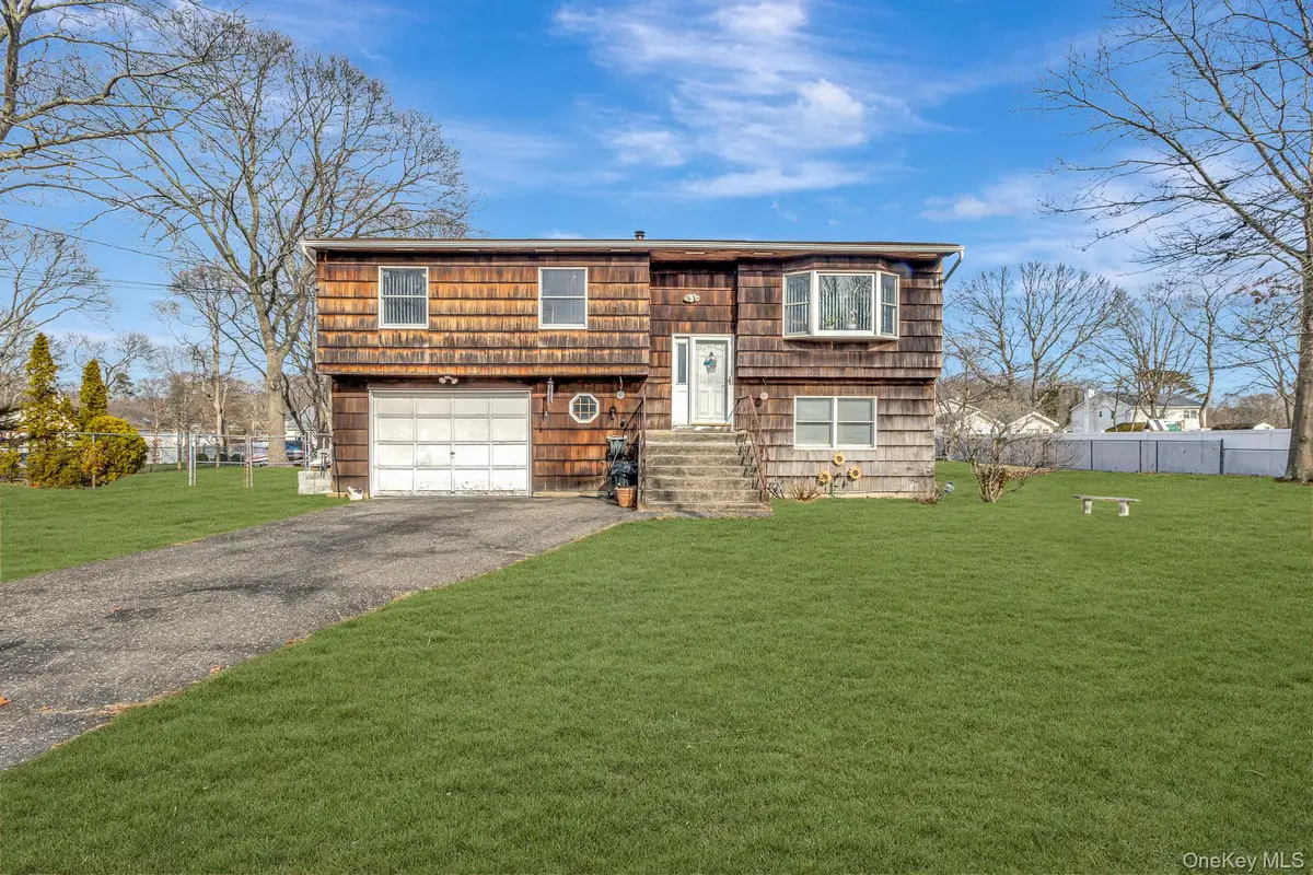 191 Hawthorne Street, Mastic, NY 11950 - #1