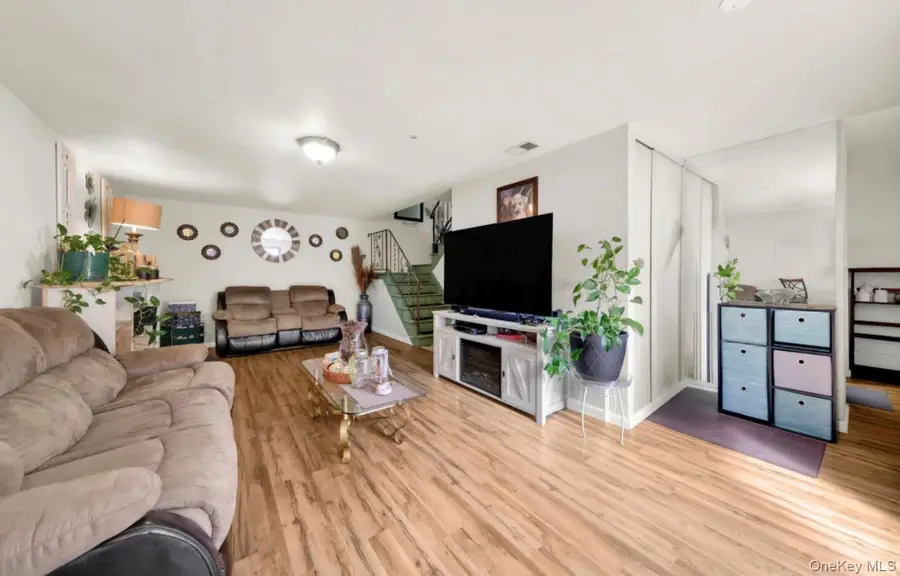 15 Birchwood Road, Medford, NY 11763 - #3