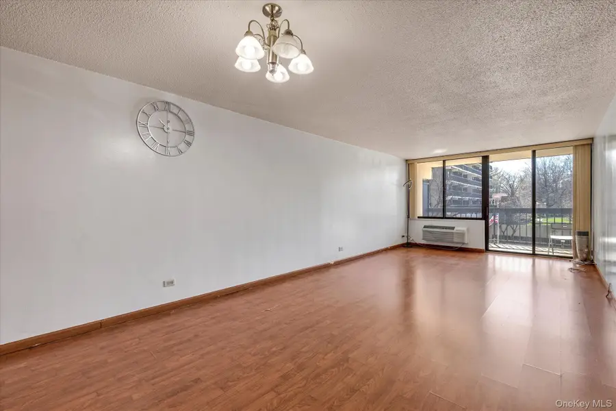 15038 Union Turnpike #2H, Flushing, NY 11367 - #3