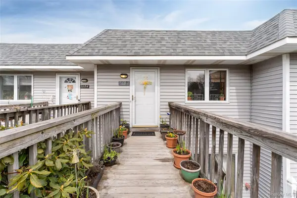 1603 Bluffs Drive N, Baiting Hollow, NY 11933