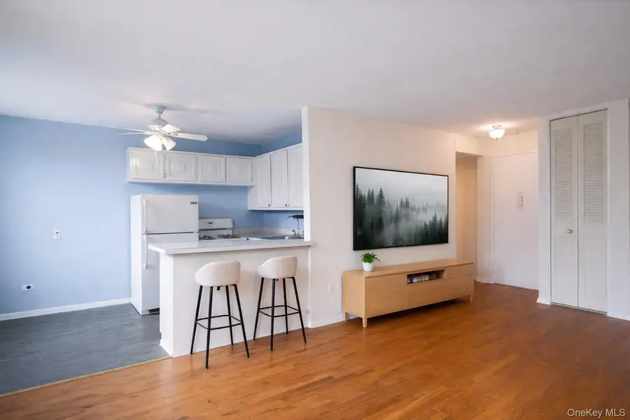 6815 Selfridge Street #6D, Forest Hills, NY 11375 - #3