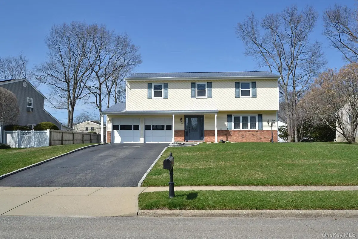 10 Maureen Drive, Hauppauge, NY 11788 - #1