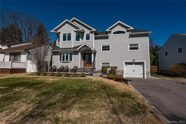 35 Circle Drive, Syosset, NY 11791