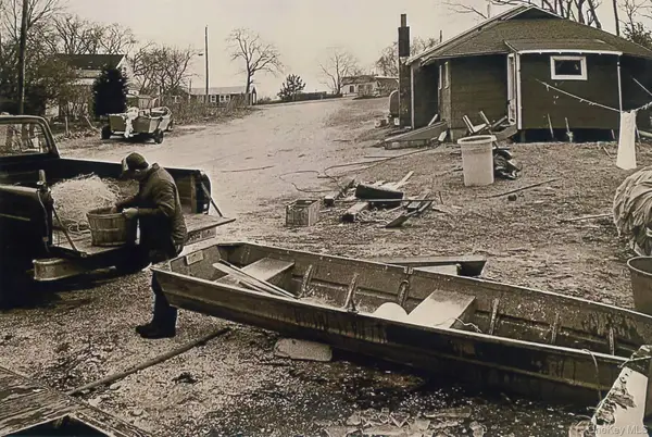 44 Cross Highway, Amagansett, NY 11930