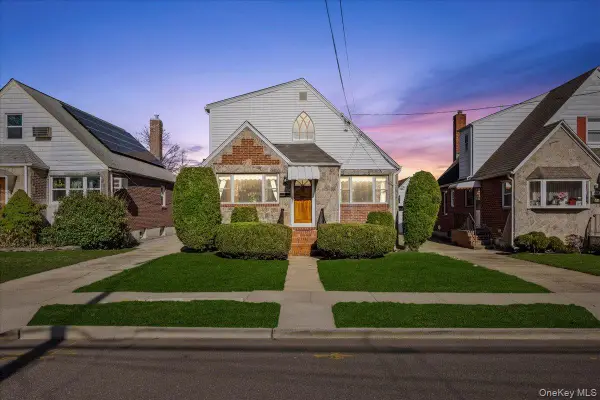 214 Central Boulevard, New Hyde Park, NY 11040