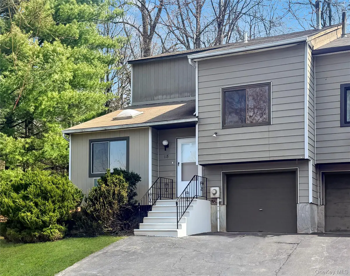 18 Spruce Court, Fishkill, NY 12524 - #1