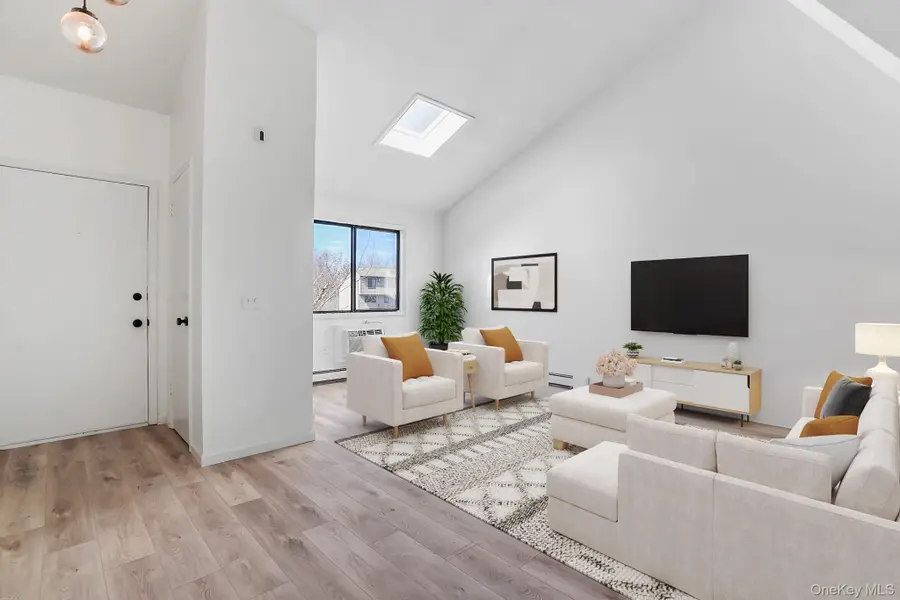 18 Spruce Court, Fishkill, NY 12524 - #3