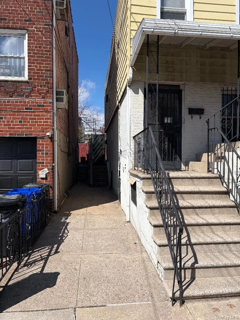 23-84 33rd, Astoria, NY 11105 - #2
