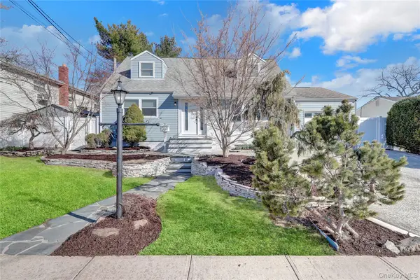 188 N Kentucky Avenue, Massapequa, NY 11758