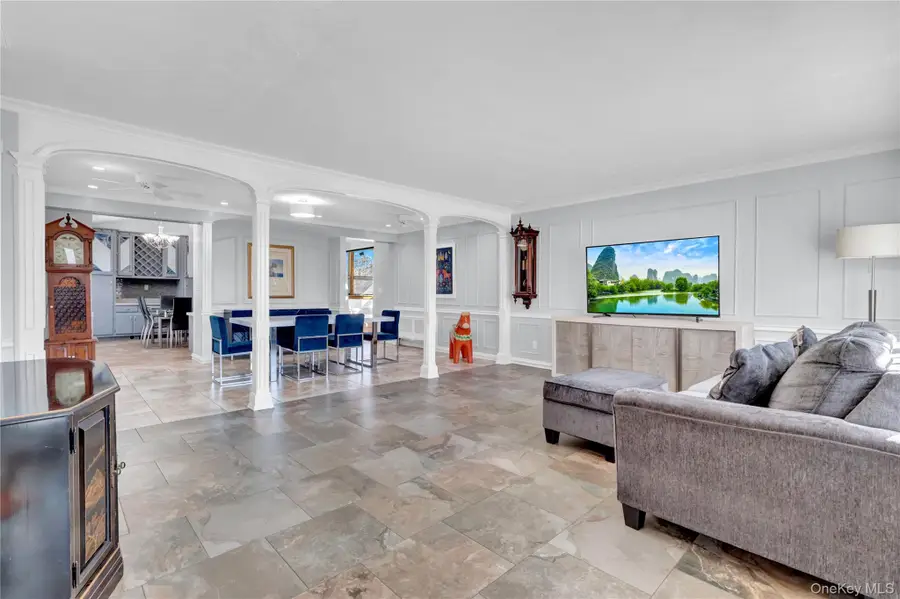 188 N Kentucky Avenue, Massapequa, NY 11758 - #2