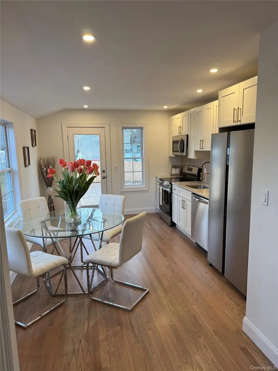 661 College Road, Farmingville, NY 11738 - #3