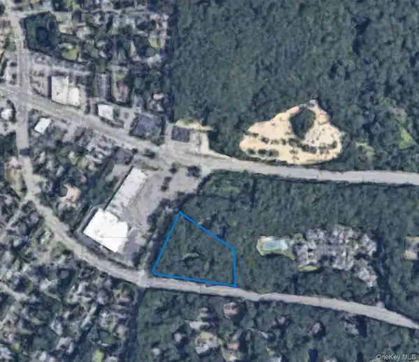 684 Old Country Road, Huntington Station, NY 11746