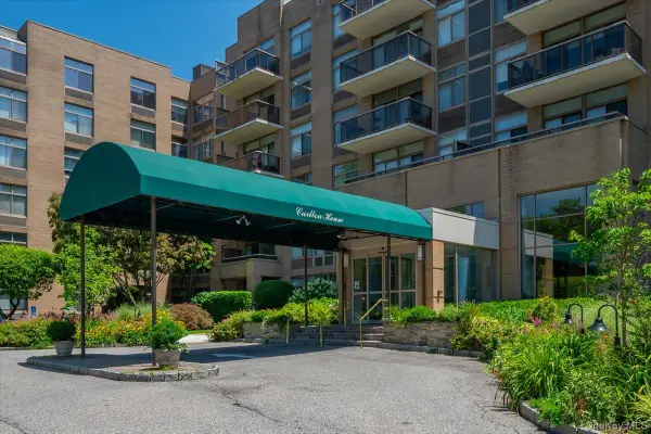 35 N Chatsworth Avenue #2H, Larchmont, NY 10538
