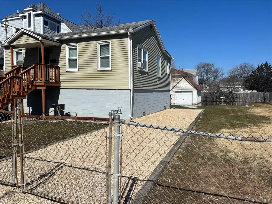 36 Casino Street, Freeport, NY 11520 - #3