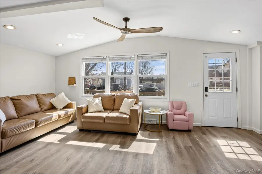 255 26th Street, Copiague, NY 11726 - #3