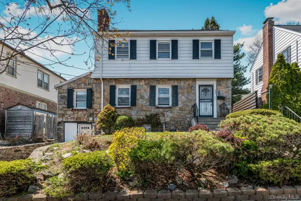 31 Emmett Place, Yonkers, NY 10703