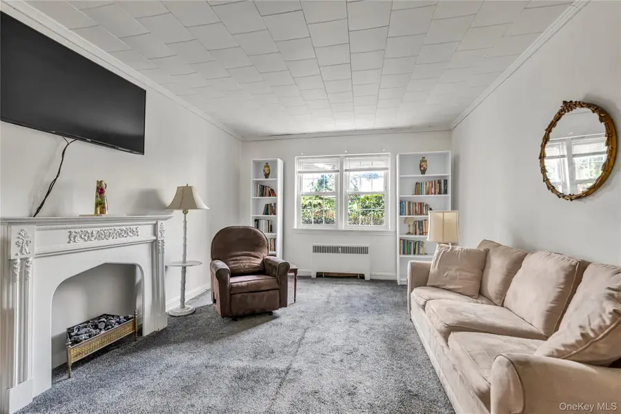 35 Floral Boulevard #1A, Floral Park, NY 11001 - #3