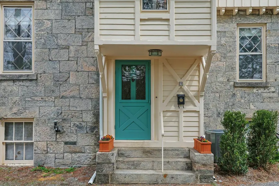9 Strawberry Lane, Irvington, NY 10533 - #2